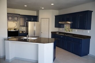 441 Tudor Way in Salinas, CA - Building Photo - Building Photo