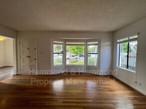 18029 Santa Rita St in Los Angeles, CA - Building Photo - Building Photo