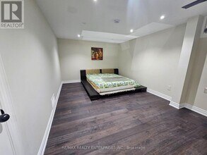 50 Indian Valley Trail in Mississauga, ON - Building Photo - Building Photo