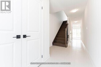 74 Wind Tree Wy in Halton Hills, ON - Building Photo - Building Photo