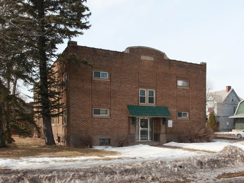 2101 John Ave in Superior, WI - Foto de edificio