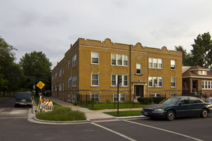 2950 N Kolmar Ave Apartments