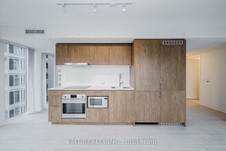60-2360 Shuter St in Toronto, ON - Building Photo - Building Photo