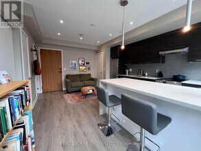 1 Market St. in Toronto, ON - Building Photo - Building Photo