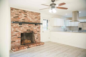 2423 Merry Wood Rd in Columbia, SC - Building Photo - Building Photo