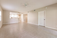 27500 Palmesta Circle in Bonita Springs, FL - Foto de edificio - Building Photo