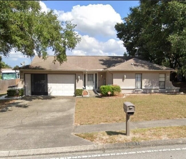 7337 Orchid Lake Rd
