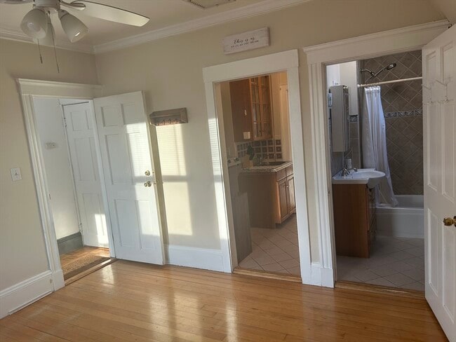 160 Washington St, Unit 4 in Boston, MA - Building Photo - Building Photo