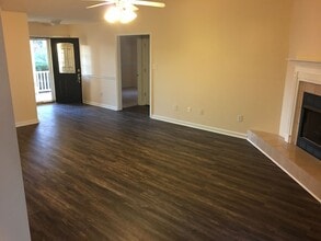 6350 Jacobs Creek Cir in Fayetteville, NC - Building Photo - Building Photo