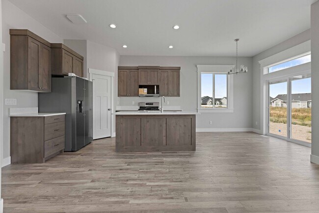 4699 N Weatherby Wy in Idaho Falls, ID - Building Photo - Building Photo