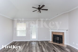 905 Sheryn Dr, Unit AUCPRC in Burleson, TX - Foto de edificio - Building Photo