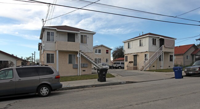 1223 N Avenue 56 in Los Angeles, CA - Foto de edificio - Building Photo