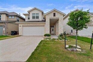 6262 Marsh Ln in Buda, TX - Building Photo