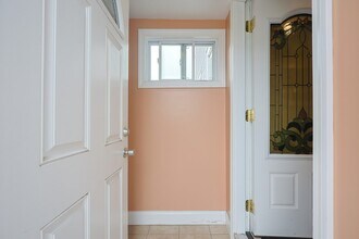 8 Tacoma St in Lynn, MA - Building Photo - Building Photo