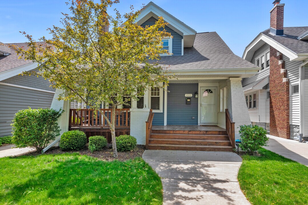 1511 N 52nd St in Milwaukee, WI - Building Photo