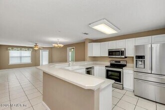 1412 First St in Jacksonville Beach, FL - Building Photo - Building Photo