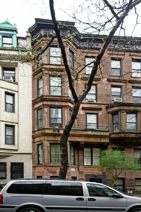10 W 87th St in New York, NY - Foto de edificio