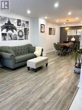 3578 Queenston Dr in Mississauga, ON - Building Photo - Building Photo
