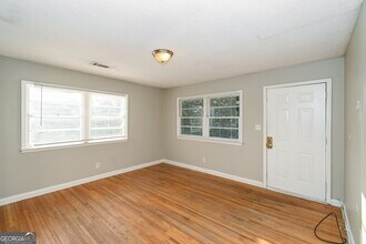 3990 Rutgers Dr SW in Atlanta, GA - Building Photo - Building Photo