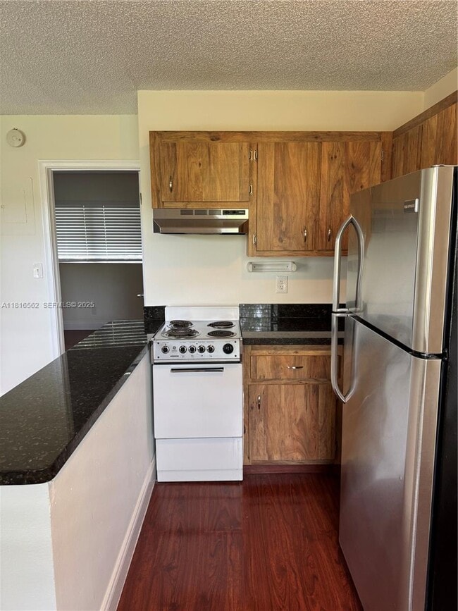 5156 NE 6th Ave in Oakland Park, FL - Building Photo - Building Photo