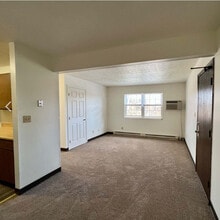 Heights Manor Apartments in East Liverpool, OH - Foto de edificio - Building Photo