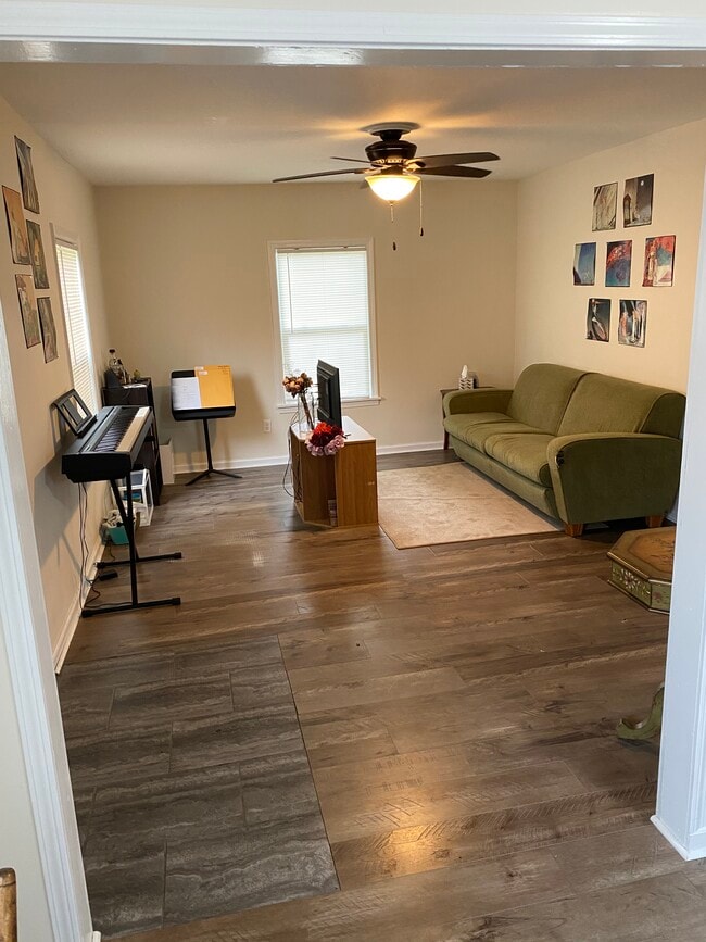 205 S Lynn St, Unit 205 B Lynn in Urbana, IL - Foto de edificio - Building Photo