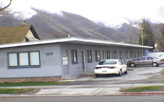 565 S Main St in Springville, UT - Building Photo