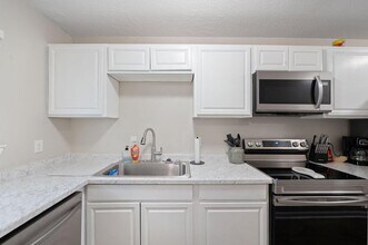 40 11th St in Shalimar, FL - Building Photo - Building Photo