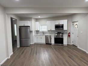 9 Stoll St in Netcong, NJ - Building Photo - Building Photo