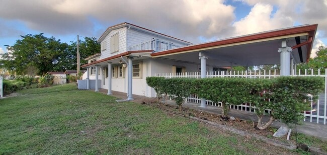 141 McArthur Pkwy in Pembroke Pines, FL - Building Photo - Building Photo