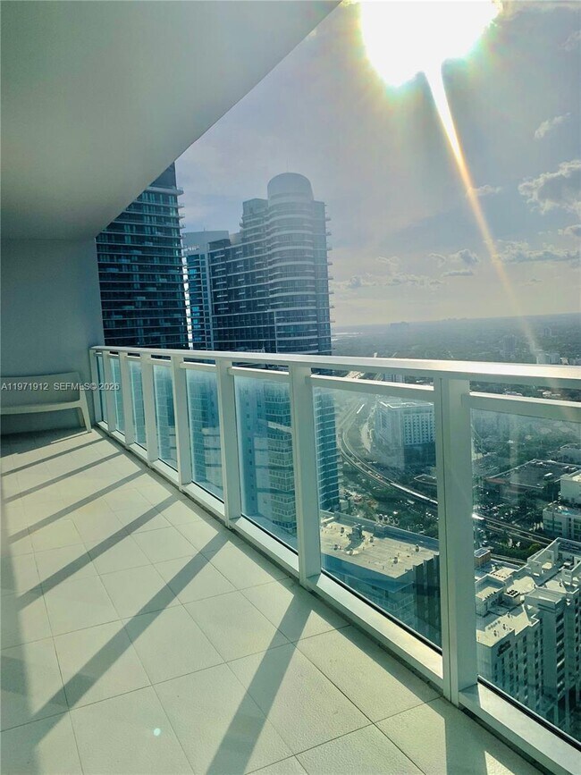 1080 Brickell Ave in Miami, FL - Building Photo - Building Photo