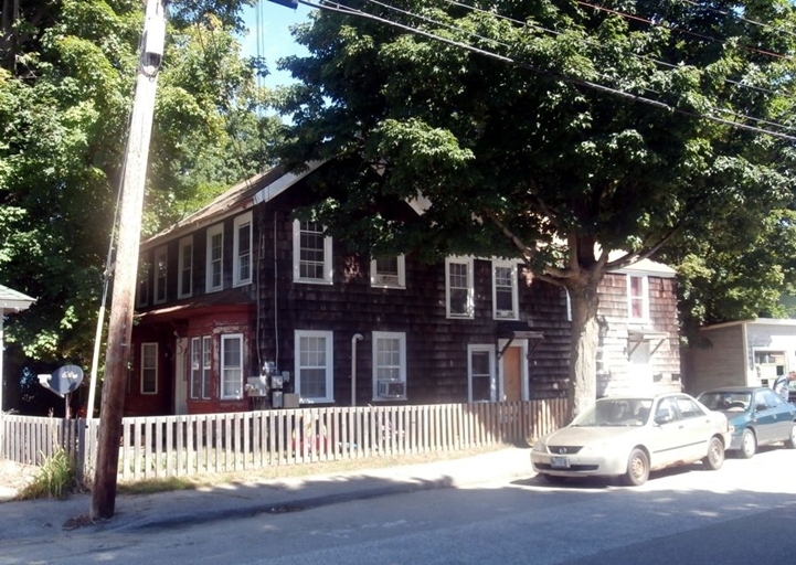 8-10 Willow St in Auburn, ME - Foto de edificio