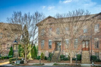 2010 Heathermere Way in Roswell, GA - Building Photo - Building Photo