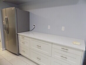 3565 Crooks Rd in Troy, MI - Building Photo - Building Photo