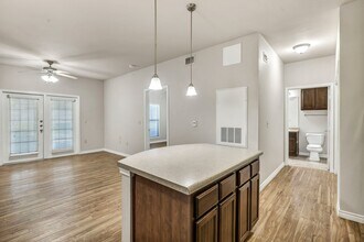 Reserve at Jones Road in Beeville, TX - Building Photo - Building Photo