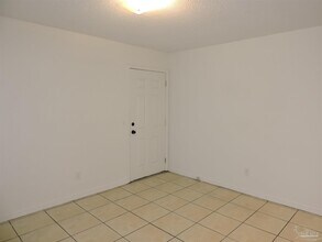 119 N Reus St in Pensacola, FL - Foto de edificio - Building Photo