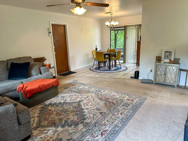 6330 NW 26th Ter in Gainesville, FL - Building Photo - Building Photo