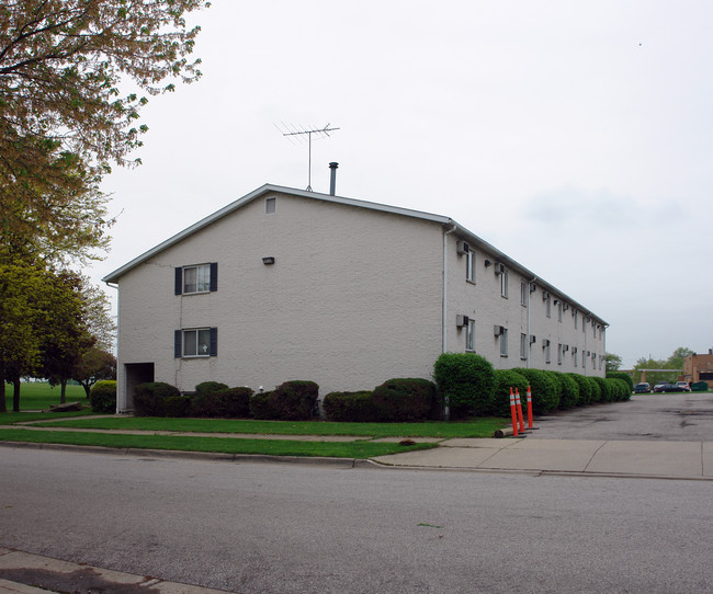 31 Firestone Blvd in Akron, OH - Building Photo - Building Photo