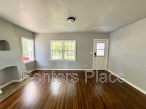 415 E 5th St in Claremore, OK - Building Photo - Building Photo