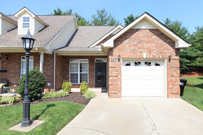 2207 Stanford Ct in Murfreesboro, TN - Building Photo - Building Photo