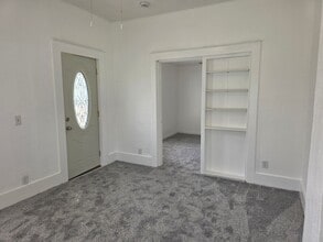 614 Maple Row in Elkhart, IN - Building Photo - Building Photo