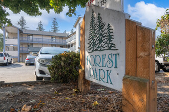 Forest Park in Bellingham, WA - Foto de edificio - Building Photo