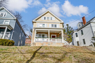 3246 Linwood Ave in Cincinnati, OH - Foto de edificio - Building Photo