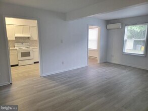 91 Hampshire Rd in Gloucester Township, NJ - Building Photo - Building Photo