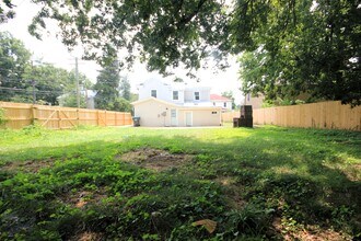 421 9th St NW in Charlottesville, VA - Building Photo - Building Photo