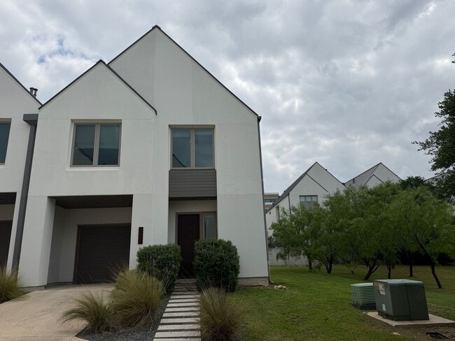 2607 Sutherland St in Austin, TX - Building Photo - Building Photo