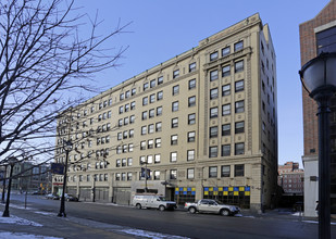 The Ardmore Apartments in Milwaukee, WI - Building Photo - Building Photo