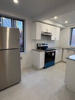 4940 Edouard Montpetit Blvd in Montréal, QC - Building Photo
