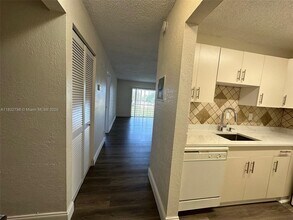 2775 Taft St in Hollywood, FL - Building Photo - Building Photo