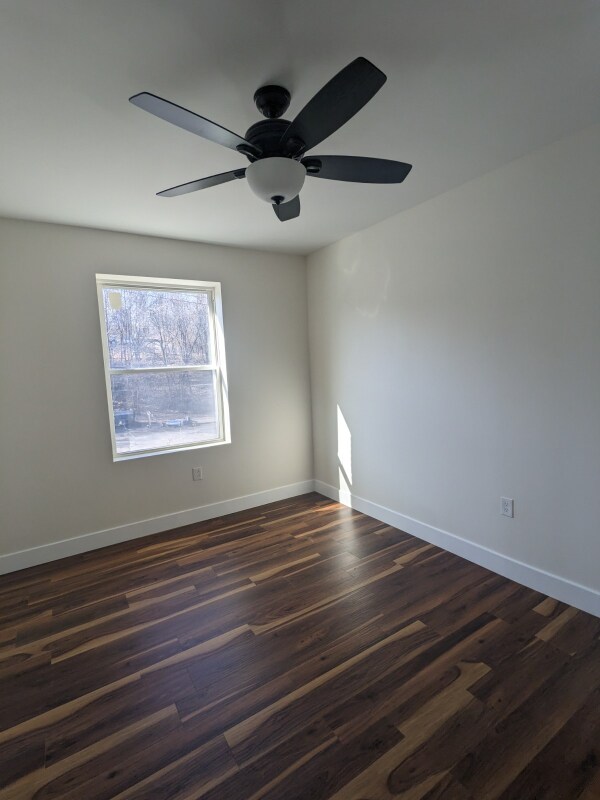 518 N State St-Unit -1 in Clairton, PA - Building Photo - Building Photo